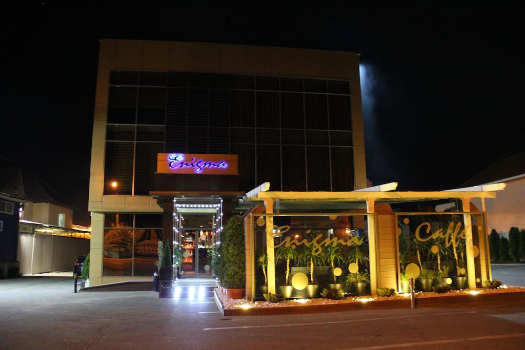 Enigma Pension Târgu Jiu Εξωτερικό φωτογραφία
