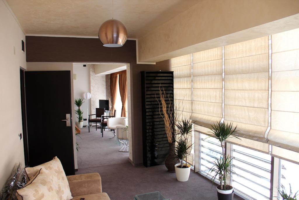 Enigma Pension Târgu Jiu Δωμάτιο φωτογραφία