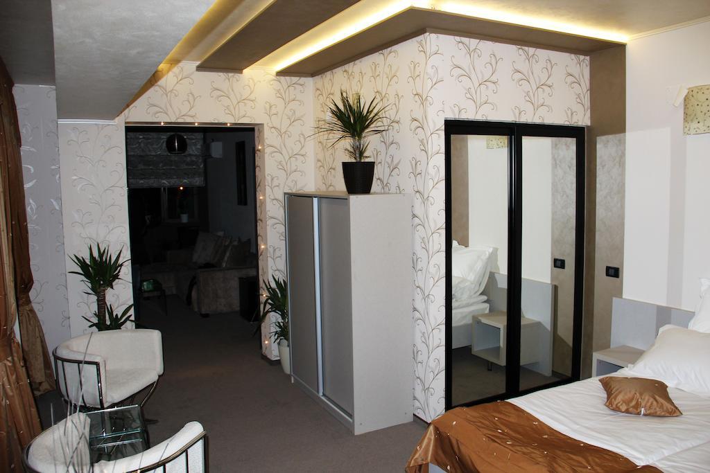 Enigma Pension Târgu Jiu Δωμάτιο φωτογραφία