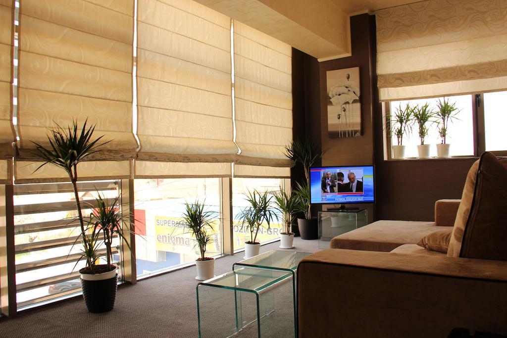Enigma Pension Târgu Jiu Δωμάτιο φωτογραφία